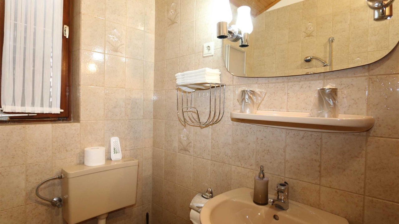 Photo of Bathroom in Silo