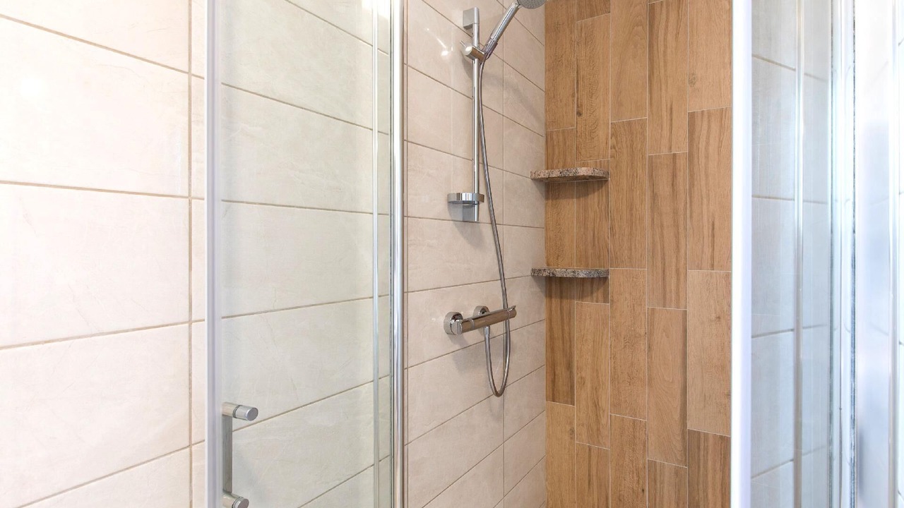 Photo of Bathroom in Porat
