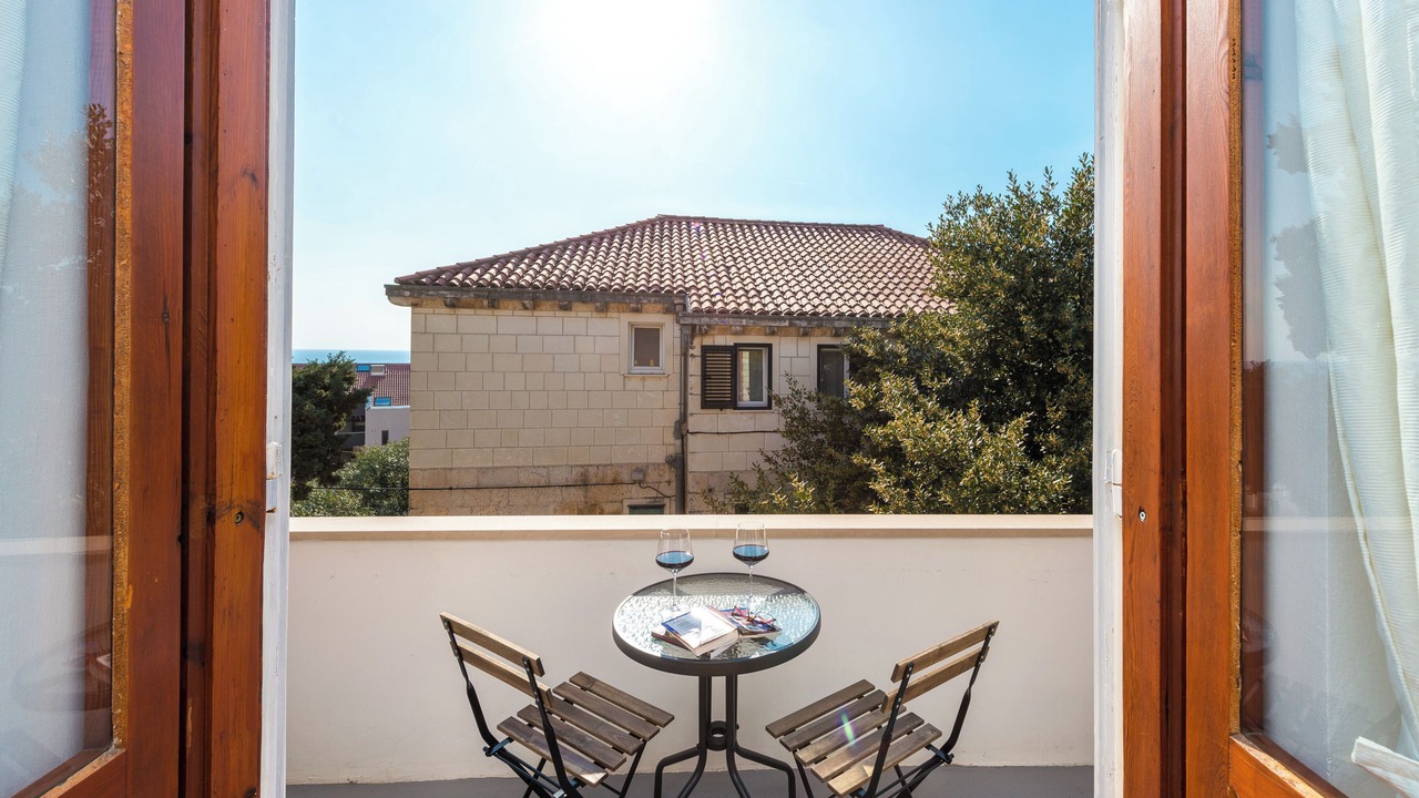 Photo of Patio Balcony in Gornji Kono
