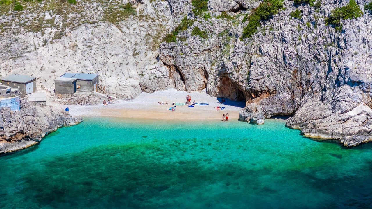 Photo of Others in Zagore