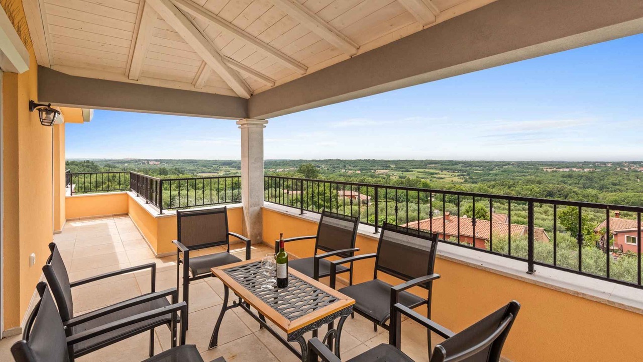 Photo of Patio Balcony in Materada