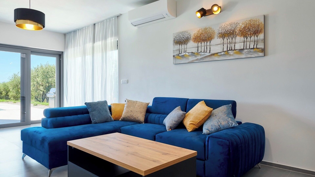 Photo of Livingroom in Loborika
