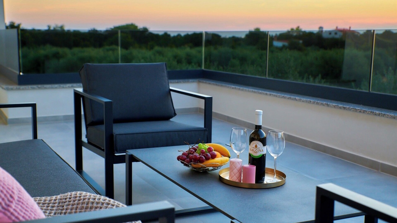 Photo of Patio Balcony in Loborika