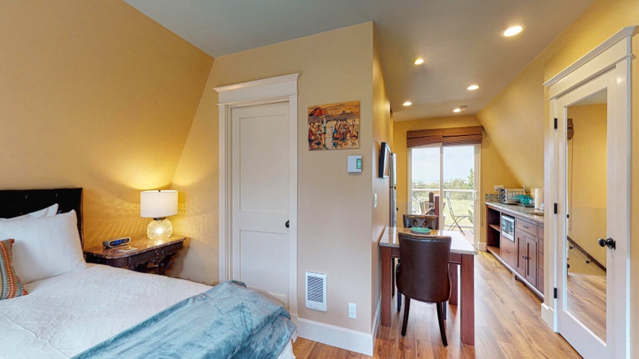 Photo of Bedroom in Surf Pines