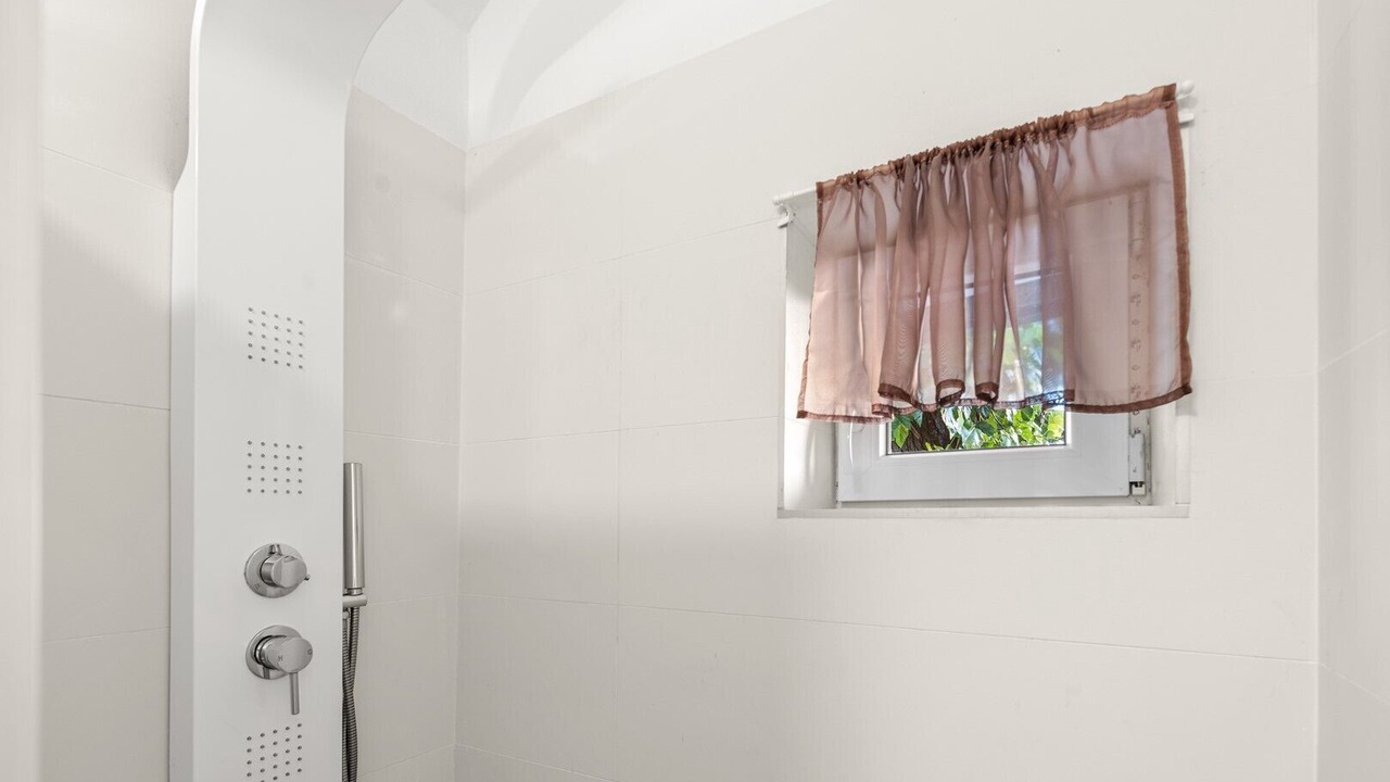 Photo of Bathroom in Radini