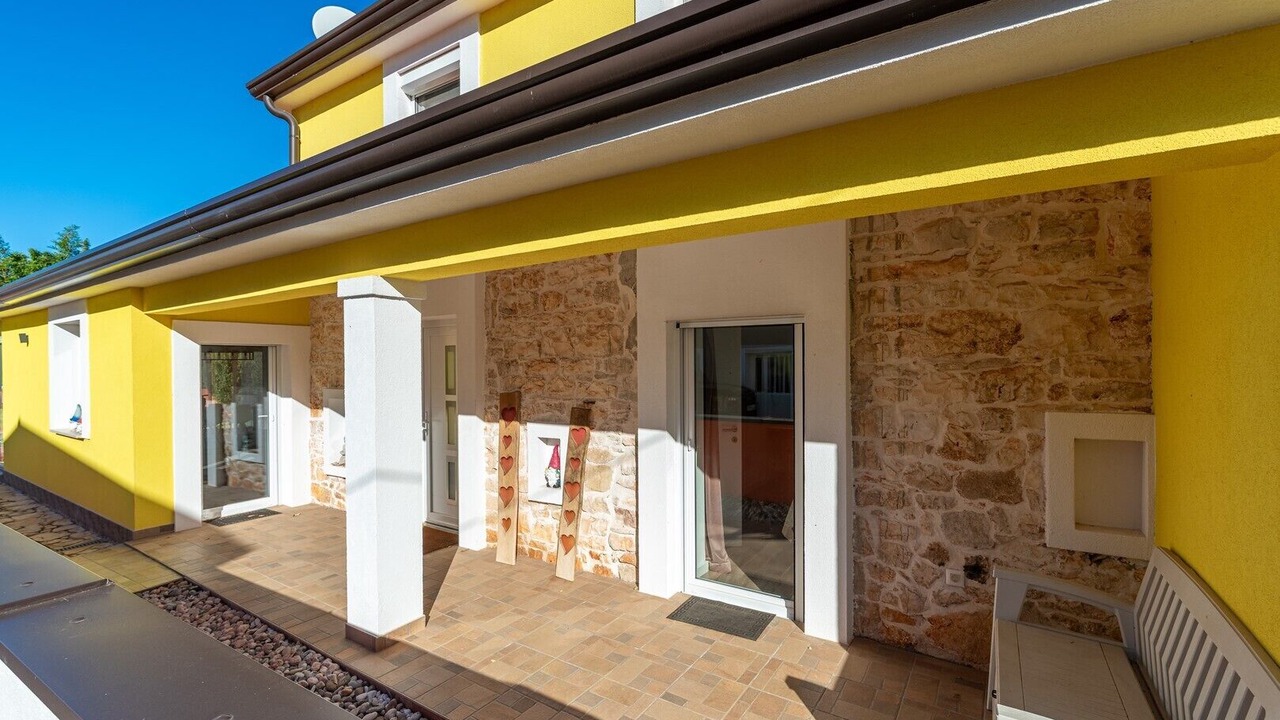 Photo of Patio Balcony in Radini