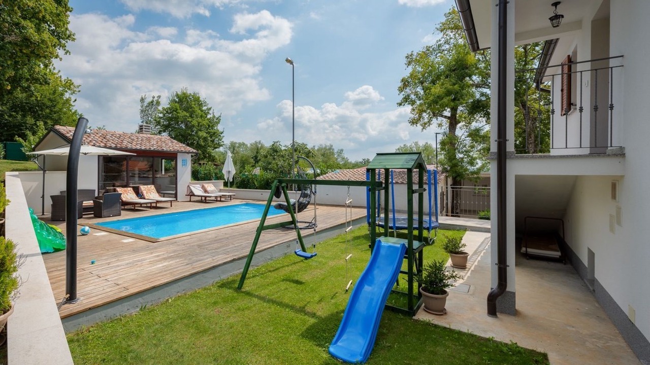 Photo of Outdoor in Lindar