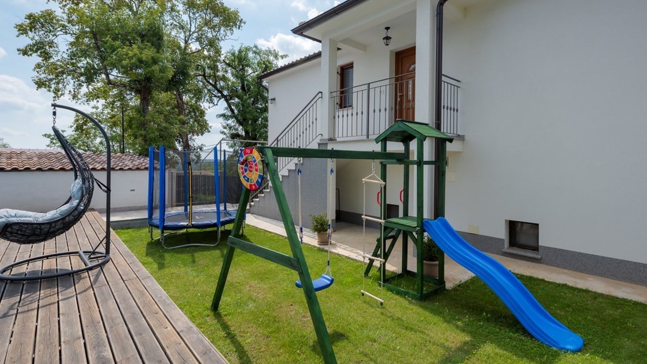 Photo of Outdoor in Lindar