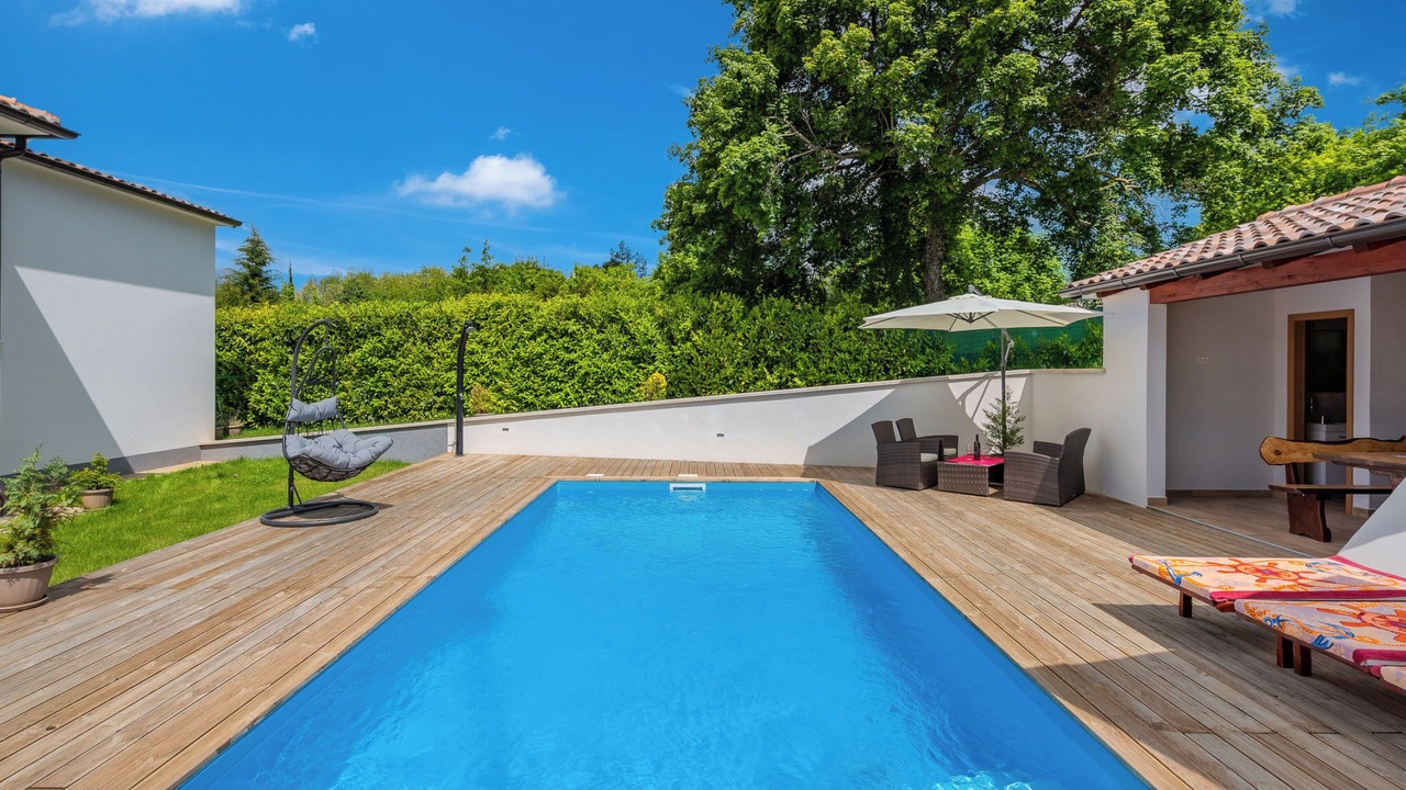 Photo of Outdoor in Lindar