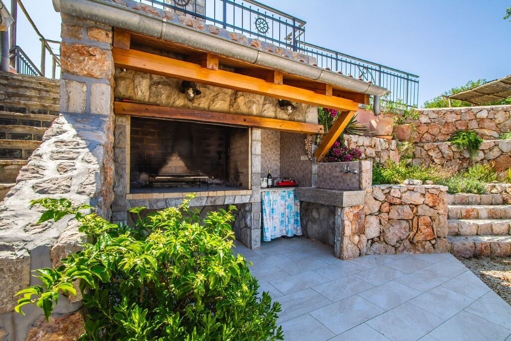 Photo of Outdoor in Risika