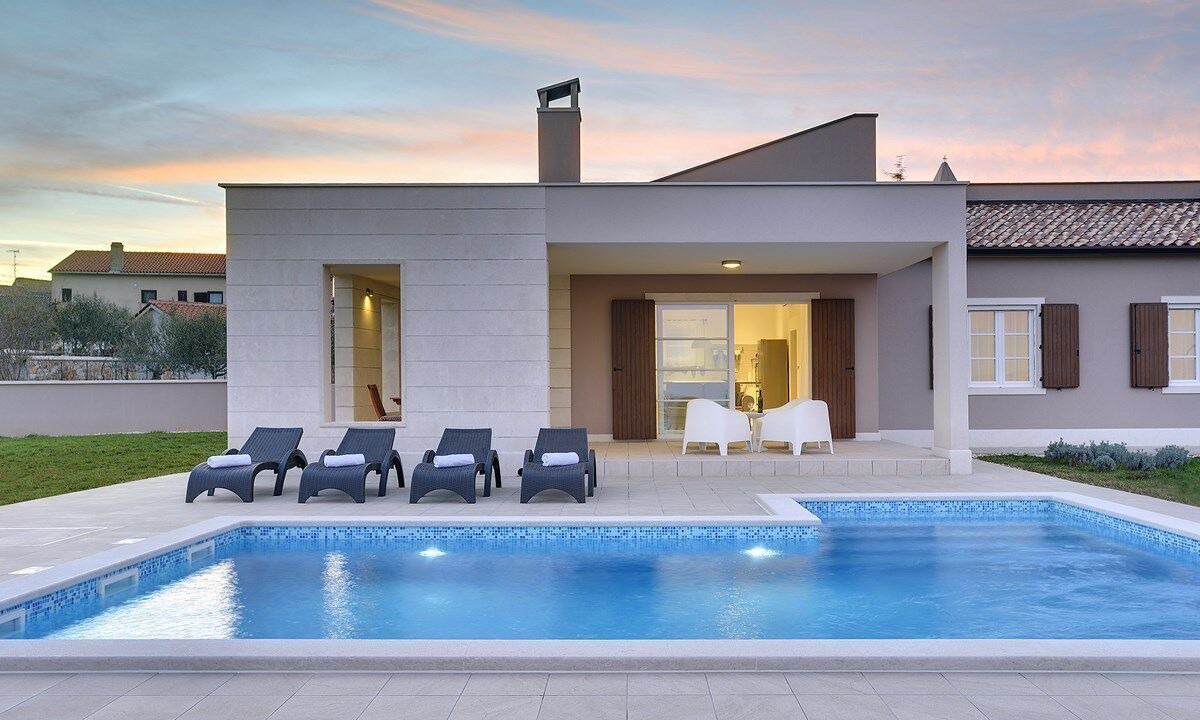 Photo of Outdoor in Kavran
