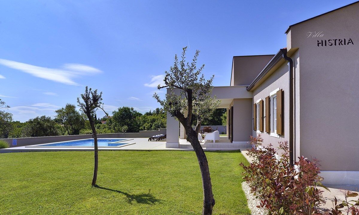 Photo of Outdoor in Kavran