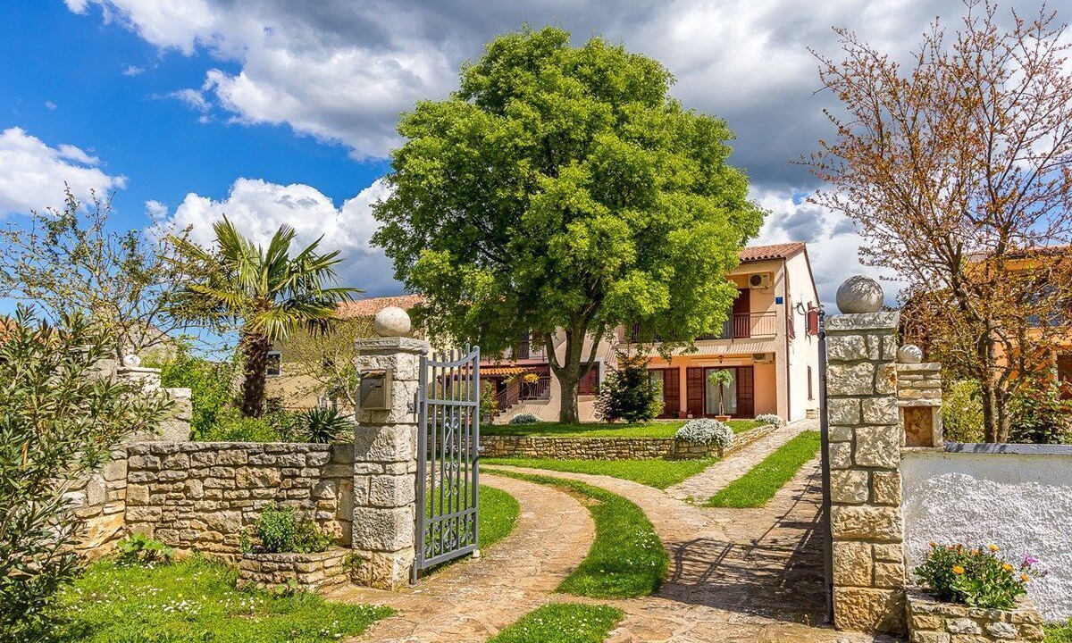 Photo of Outdoor in Gajana
