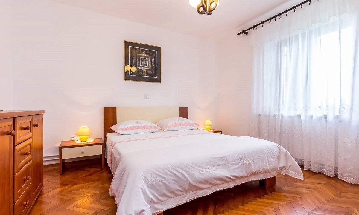 Photo of Bedroom in Gajana