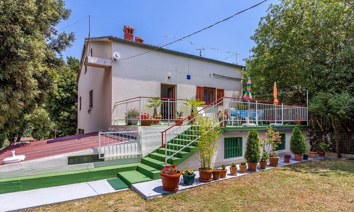 Photo of Outdoor in Vinkuran