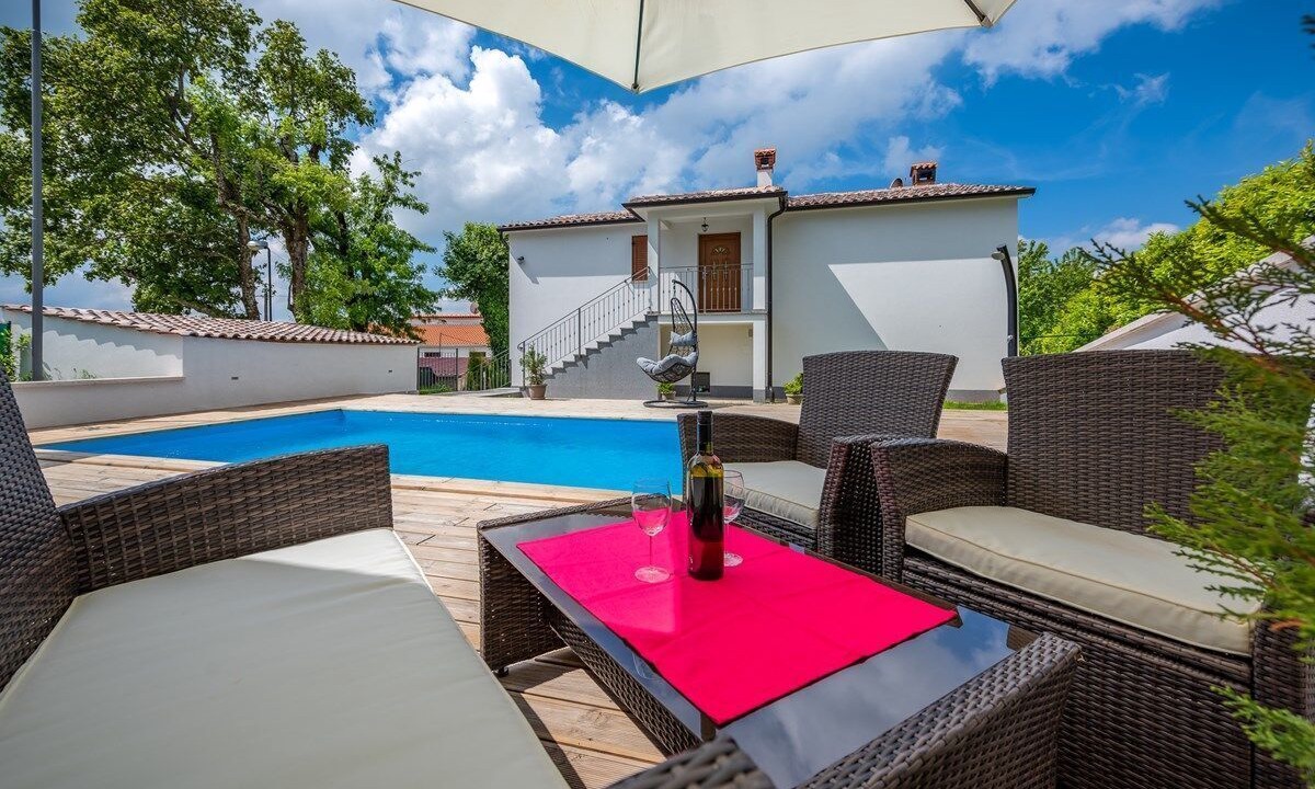 Photo of Outdoor in Lindar