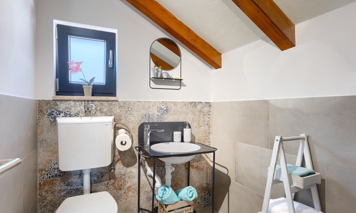 Photo of Bathroom in Mali Vareski