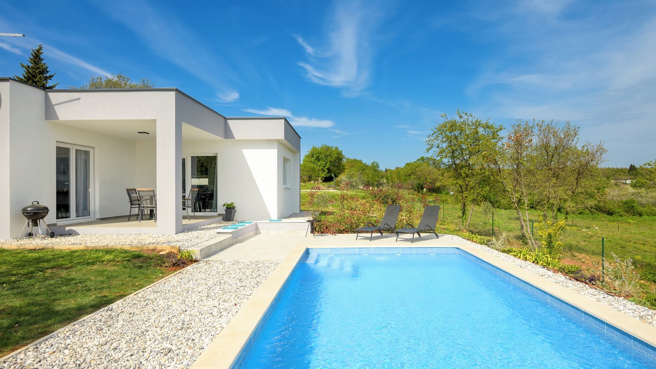 Photo of Outdoor in Mali Vareski
