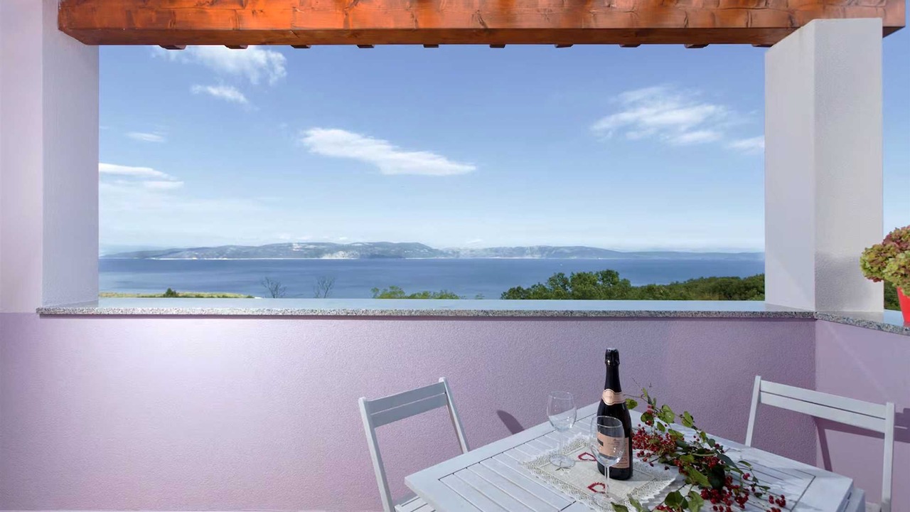 Photo of Outdoor in Crni
