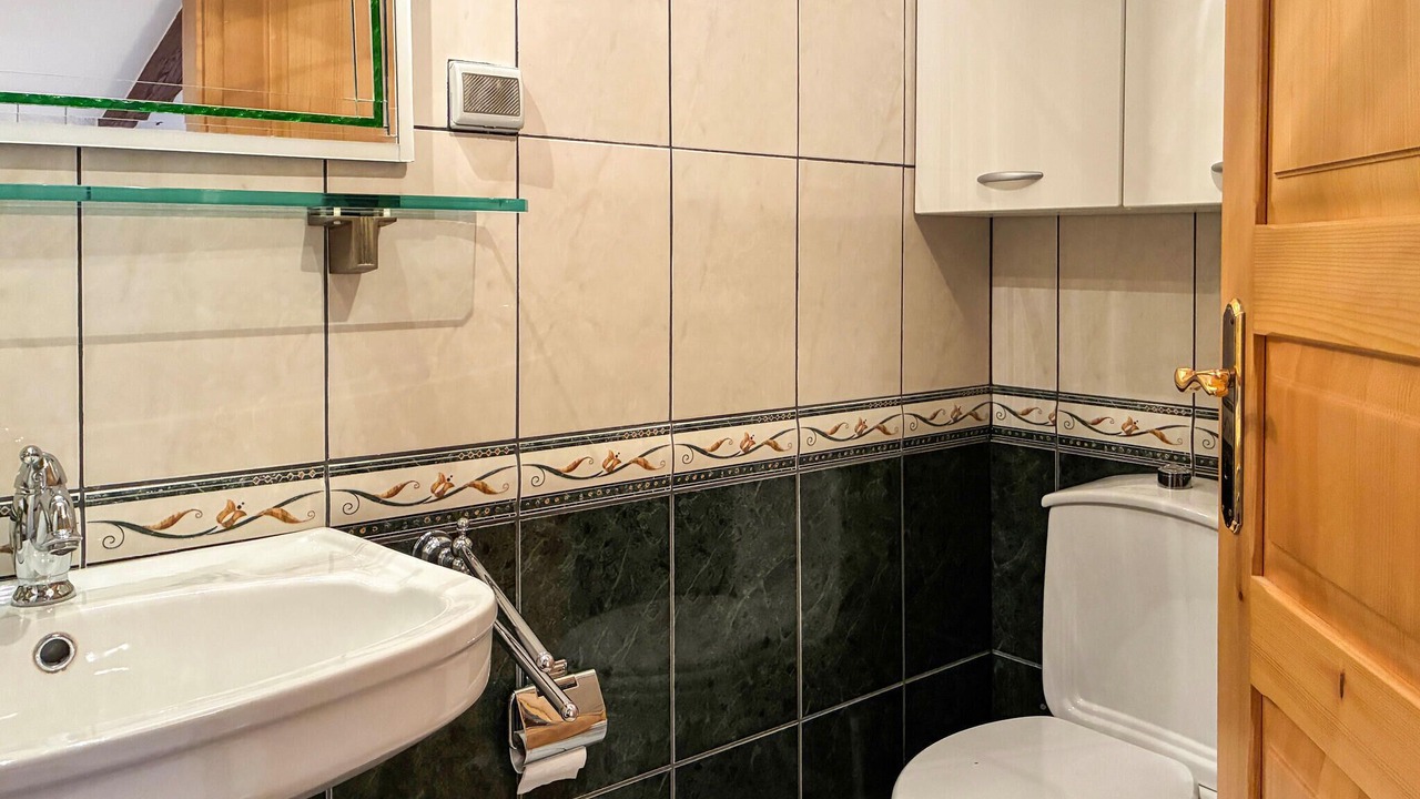 Photo of Bathroom in Ika
