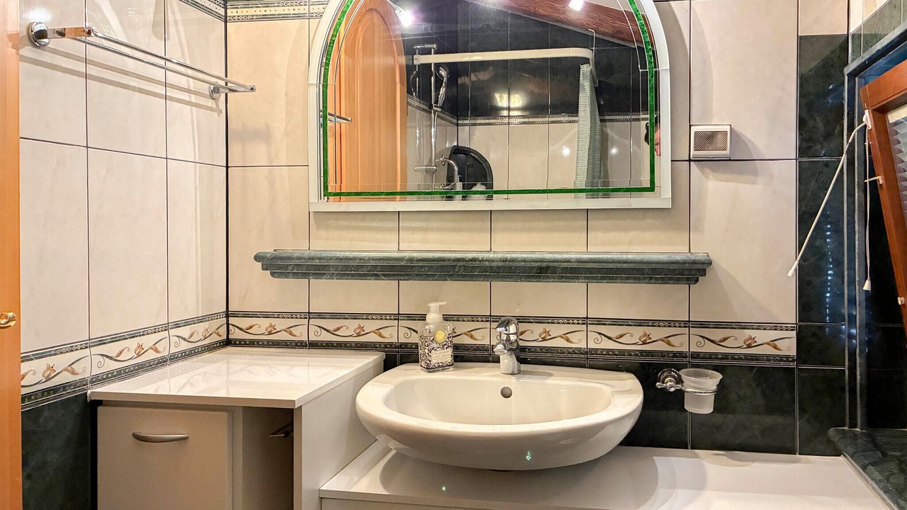 Photo of Bathroom in Ika