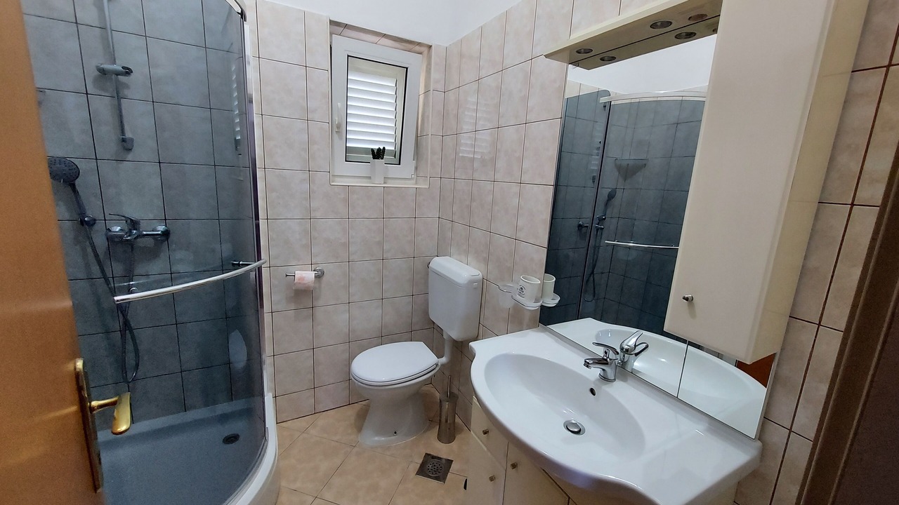 Photo of Bathroom in Vinkuran