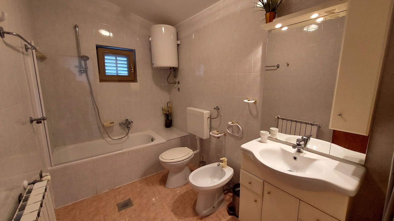 Photo of Bathroom in Vinkuran