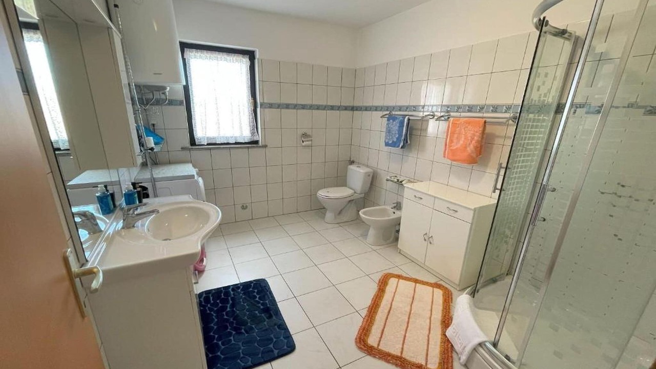 Photo of Bathroom in Loborika