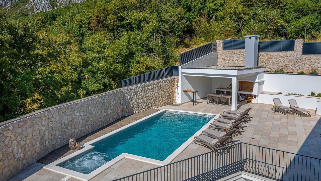 Photo of Outdoor in Bribir