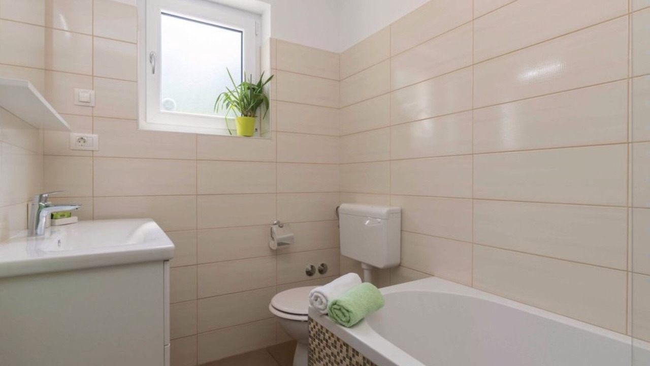 Photo of Bathroom in Gajana