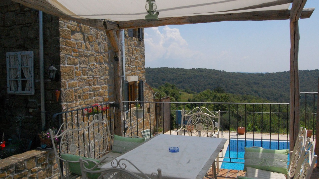 Photo of Outdoor in Bric