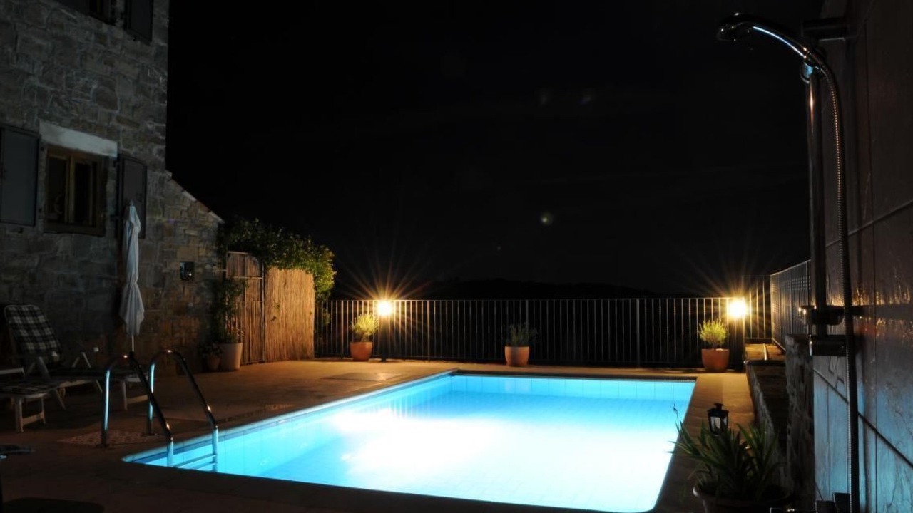 Photo of Outdoor in Bric