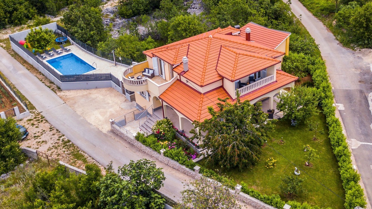 Photo of Outdoor in Sestanovac