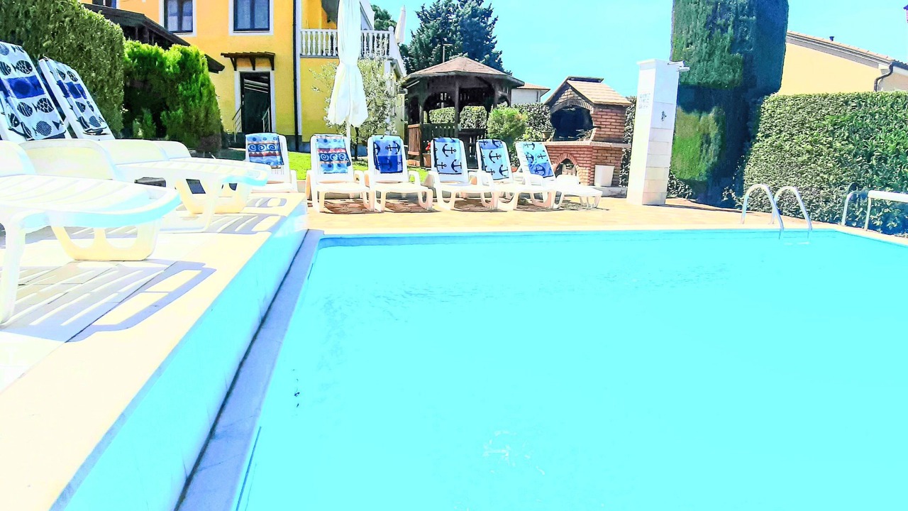 Photo of Outdoor in Kastel