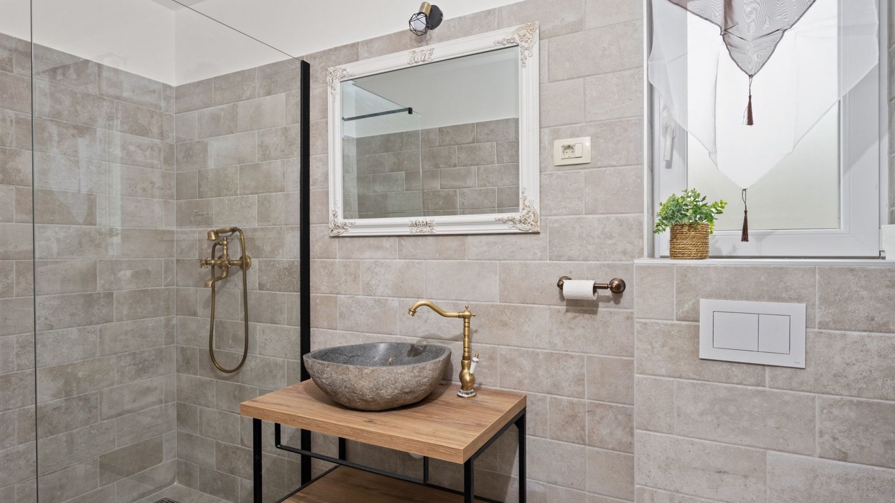 Photo of Bathroom in Zagore