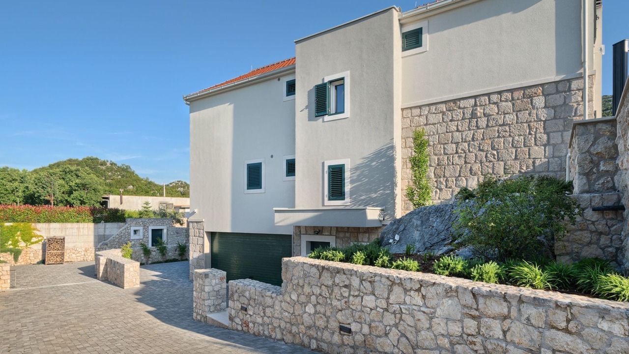 Photo of Outdoor in Trnbusi