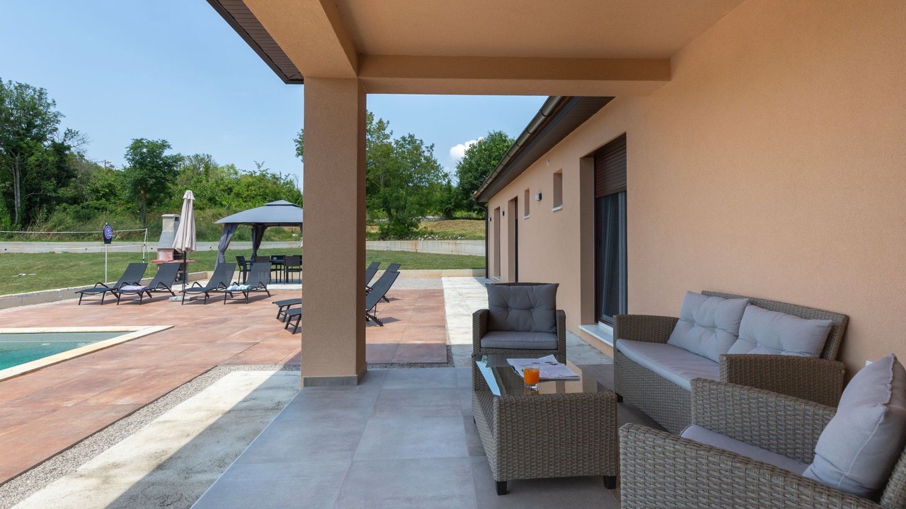 Photo of Patio Balcony in Topid