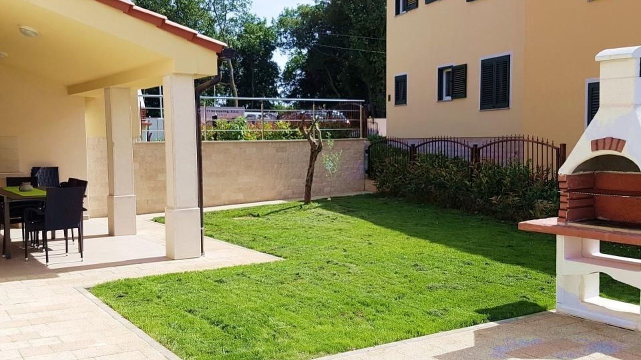 Photo of Outdoor in Banjole