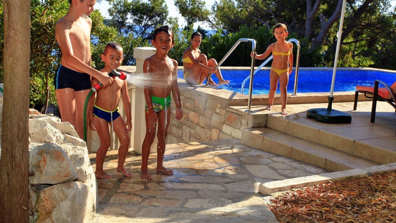 Photo of Outdoor in Potirna