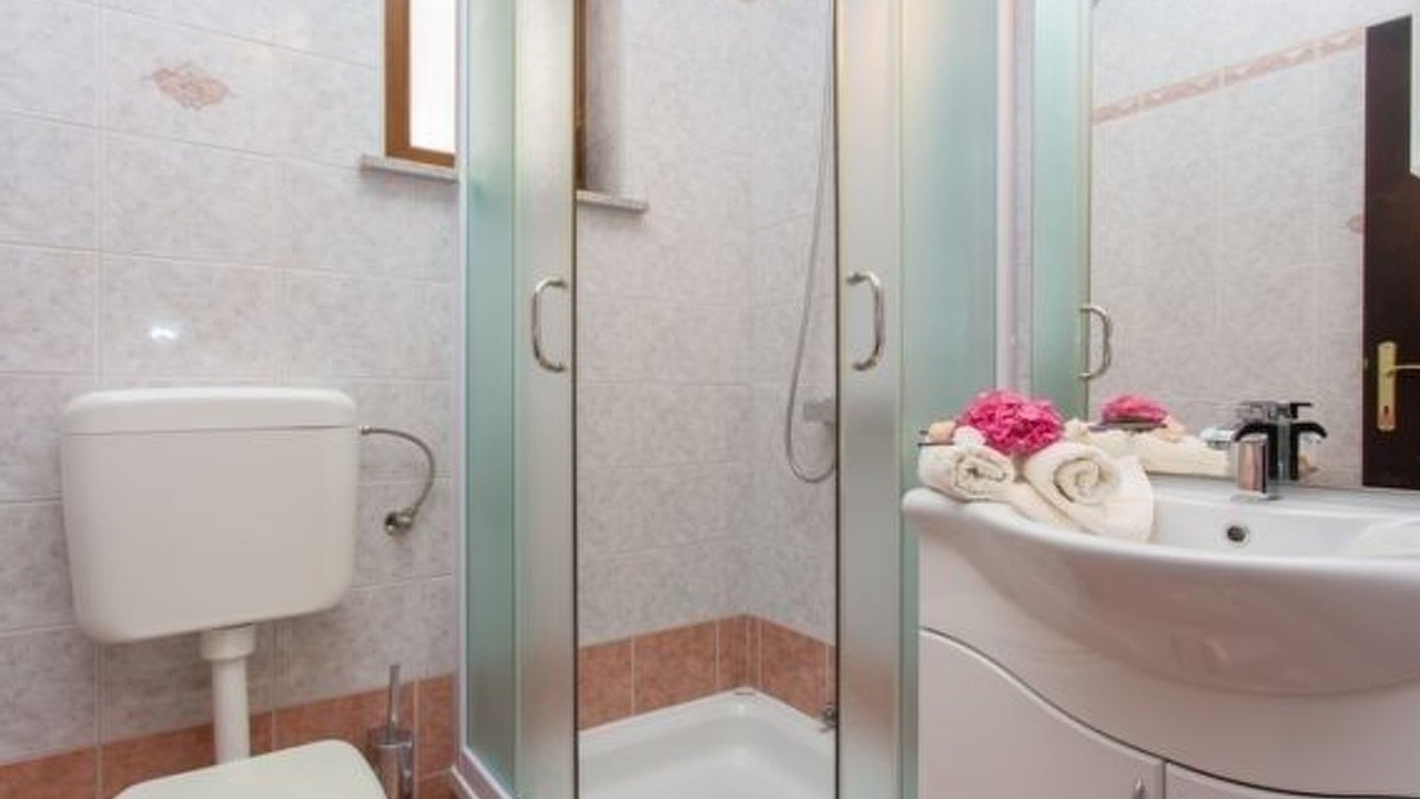 Photo of Bathroom in Soline