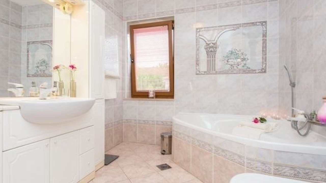 Photo of Bathroom in Soline