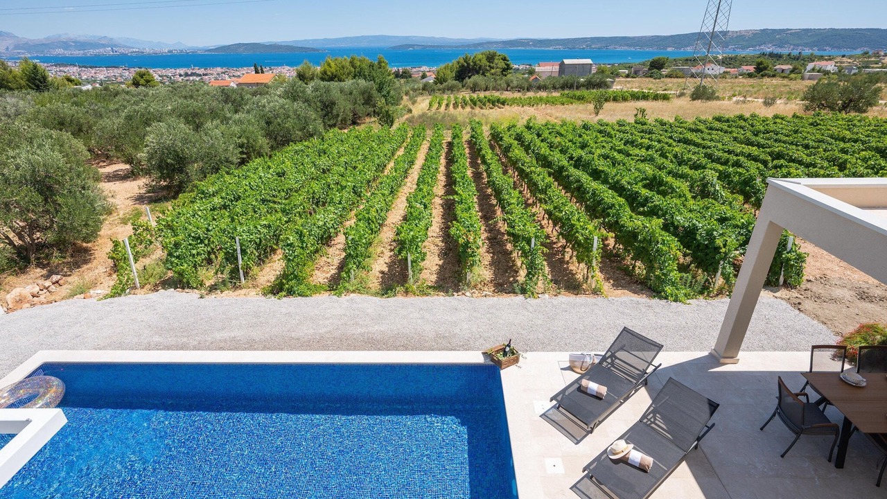 Photo of Outdoor in Rudine