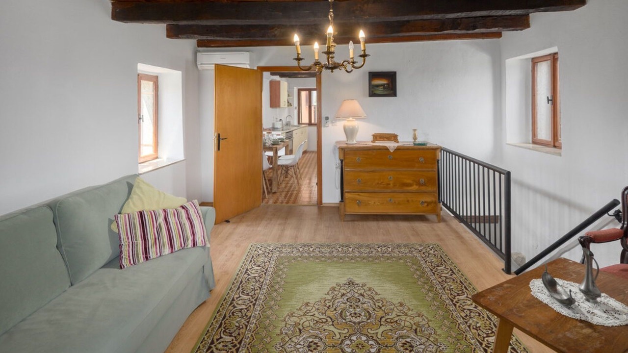 Photo of Livingroom in Oprtalj