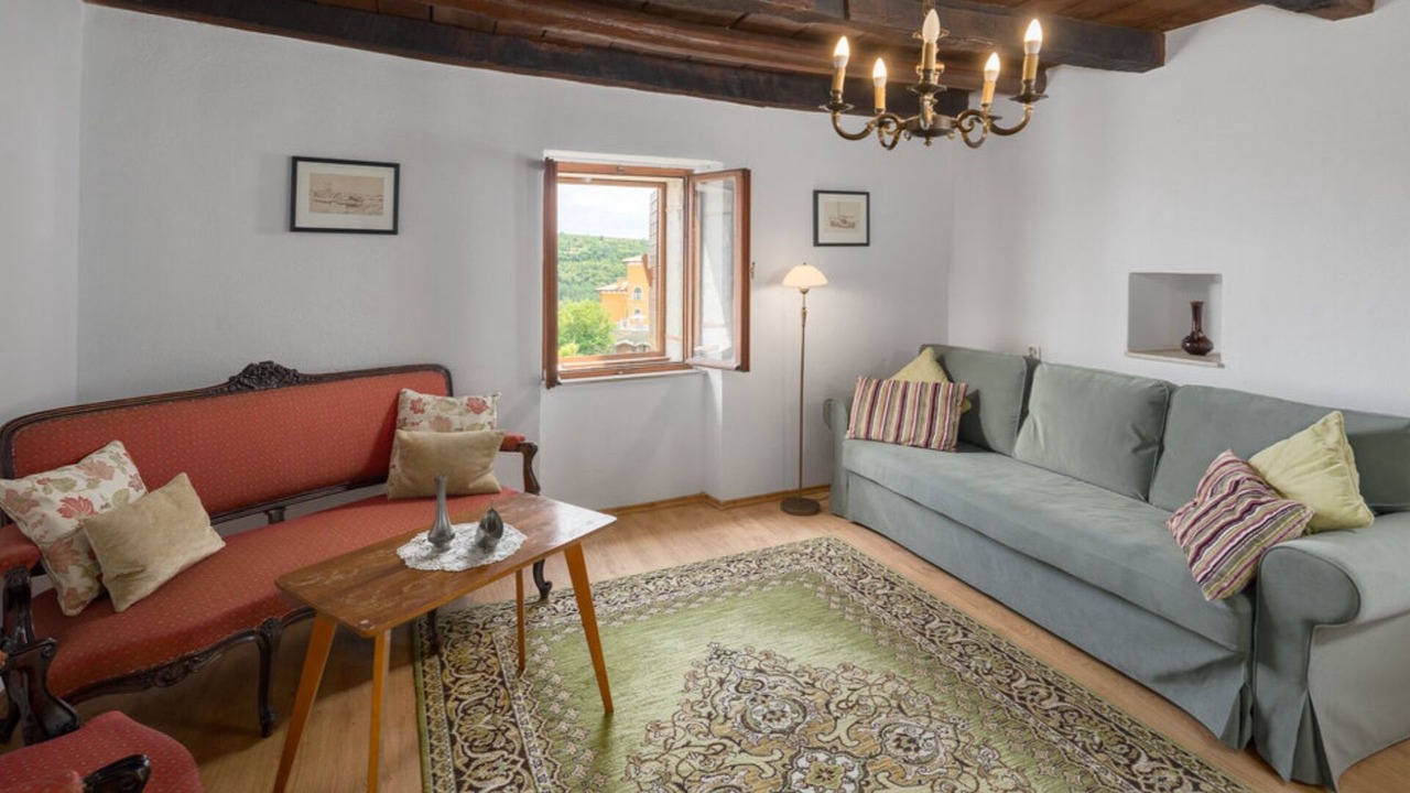 Photo of Livingroom in Oprtalj