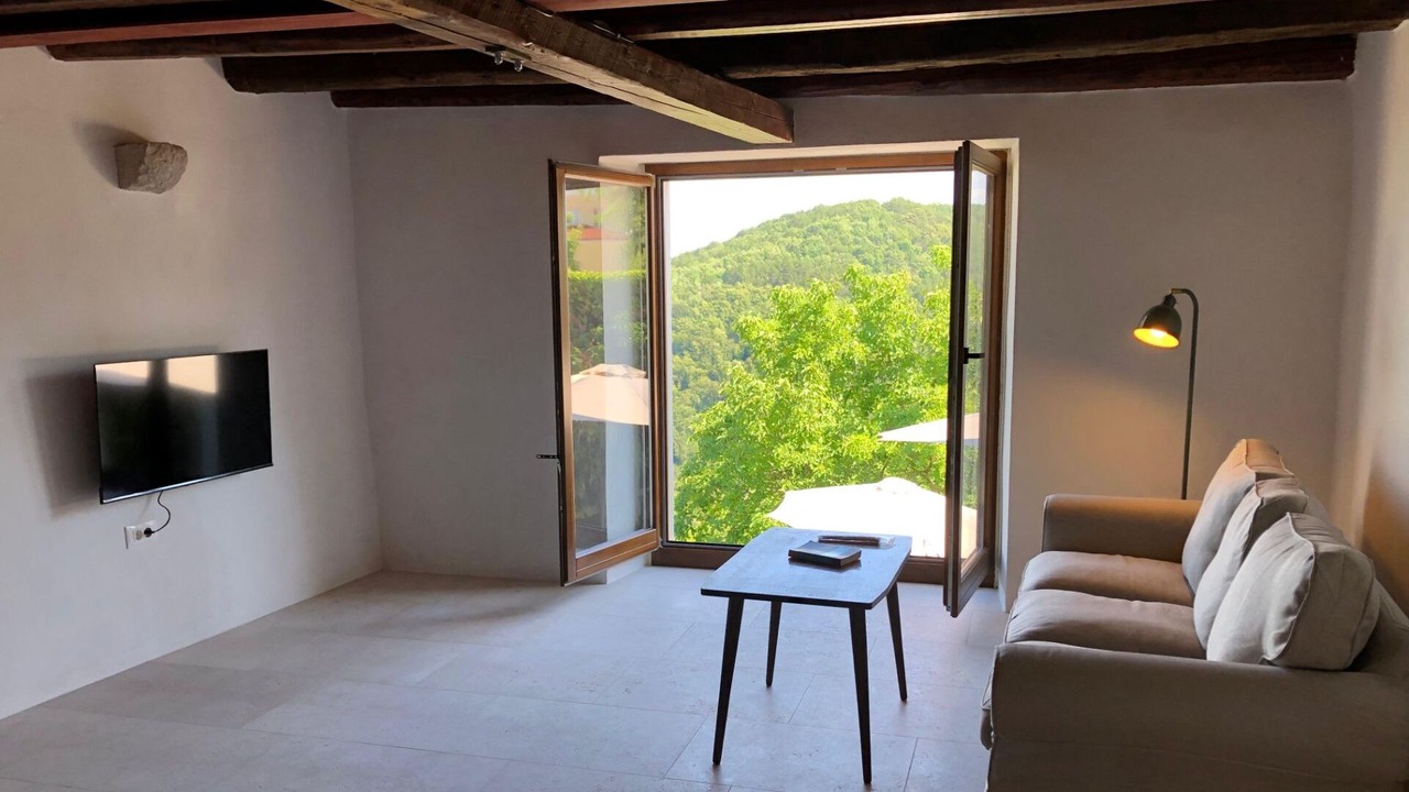 Photo of Livingroom in Oprtalj