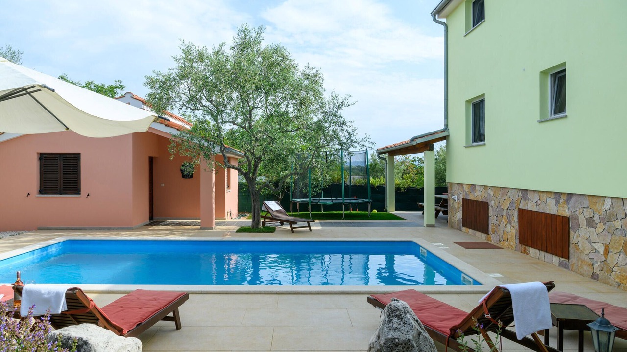 Photo of Outdoor in Mali Vareski
