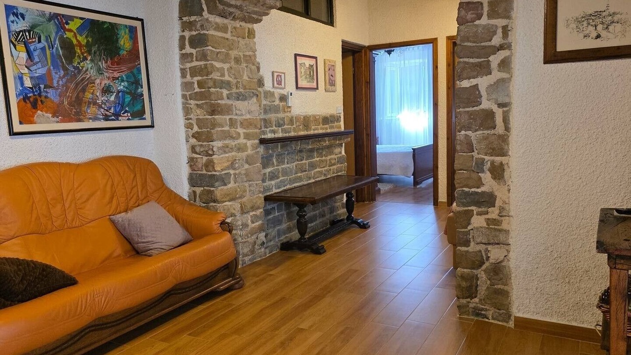 Photo of Bedroom in Draguc