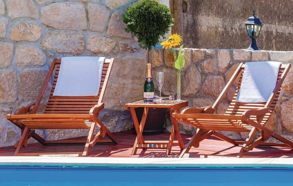 Photo of Patio Balcony in Grizane