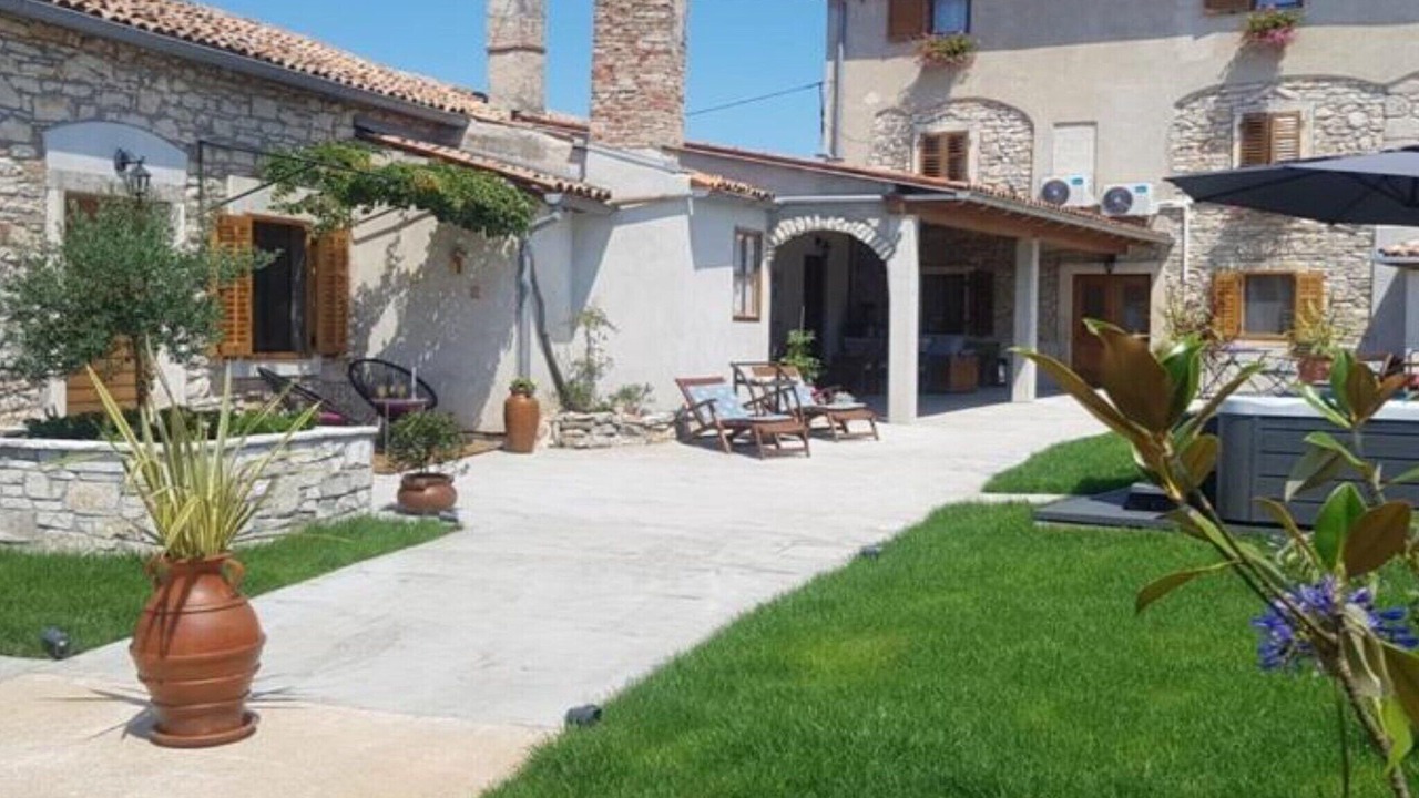 Photo of Outdoor in Loborika