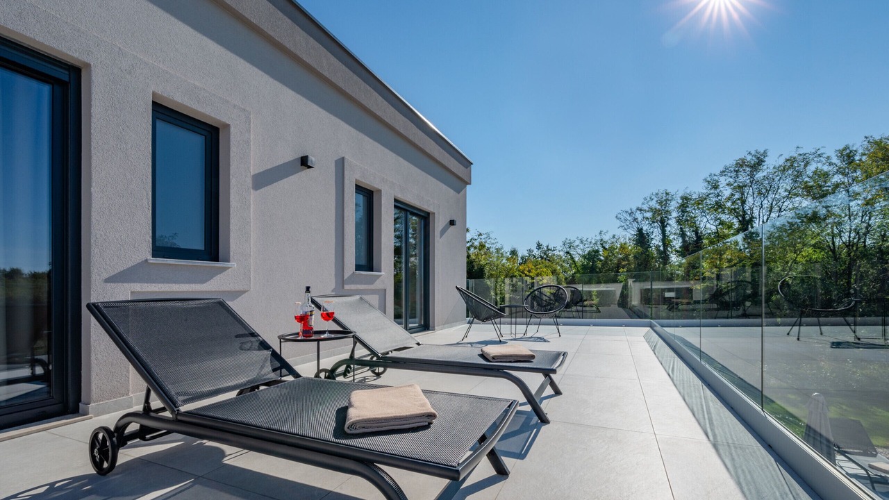 Photo of Patio Balcony in Marceljani